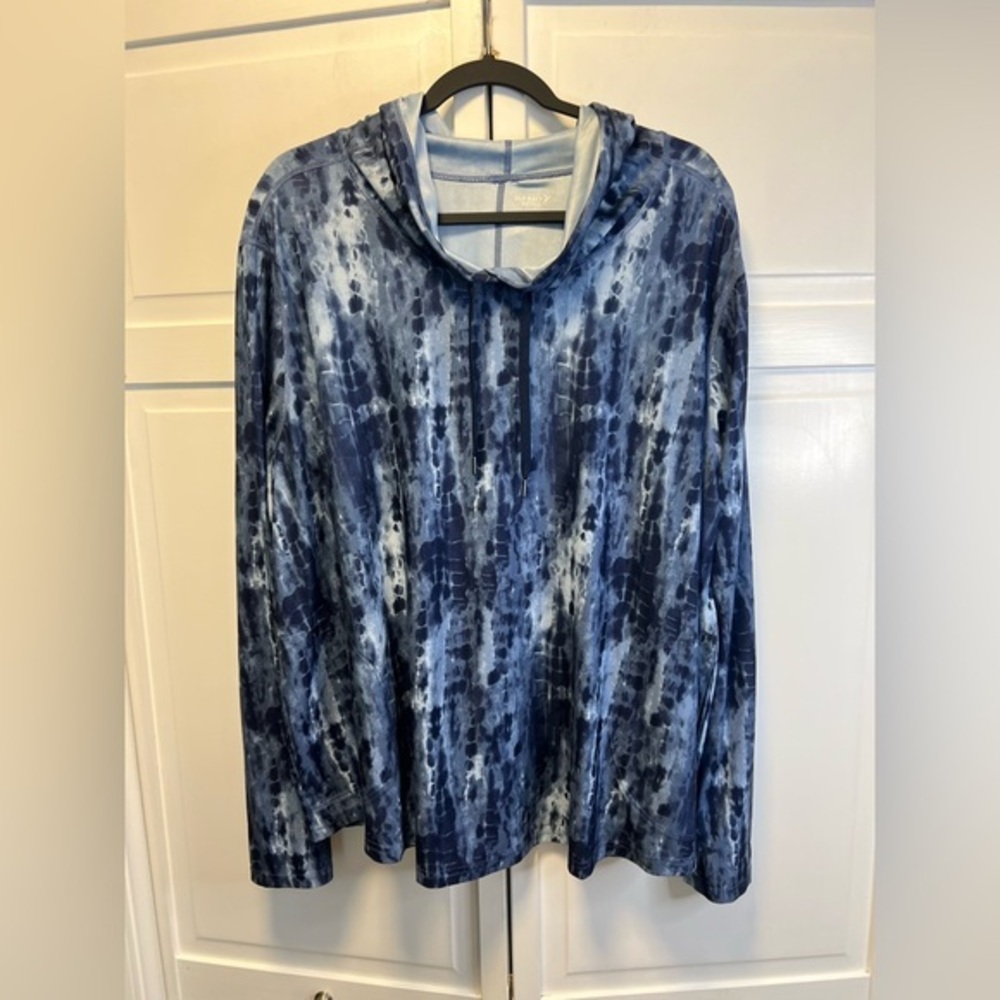 Old Navy Active Women’s Breathe On Pullover Size Women’s 2X Color Blue Tie-Dye